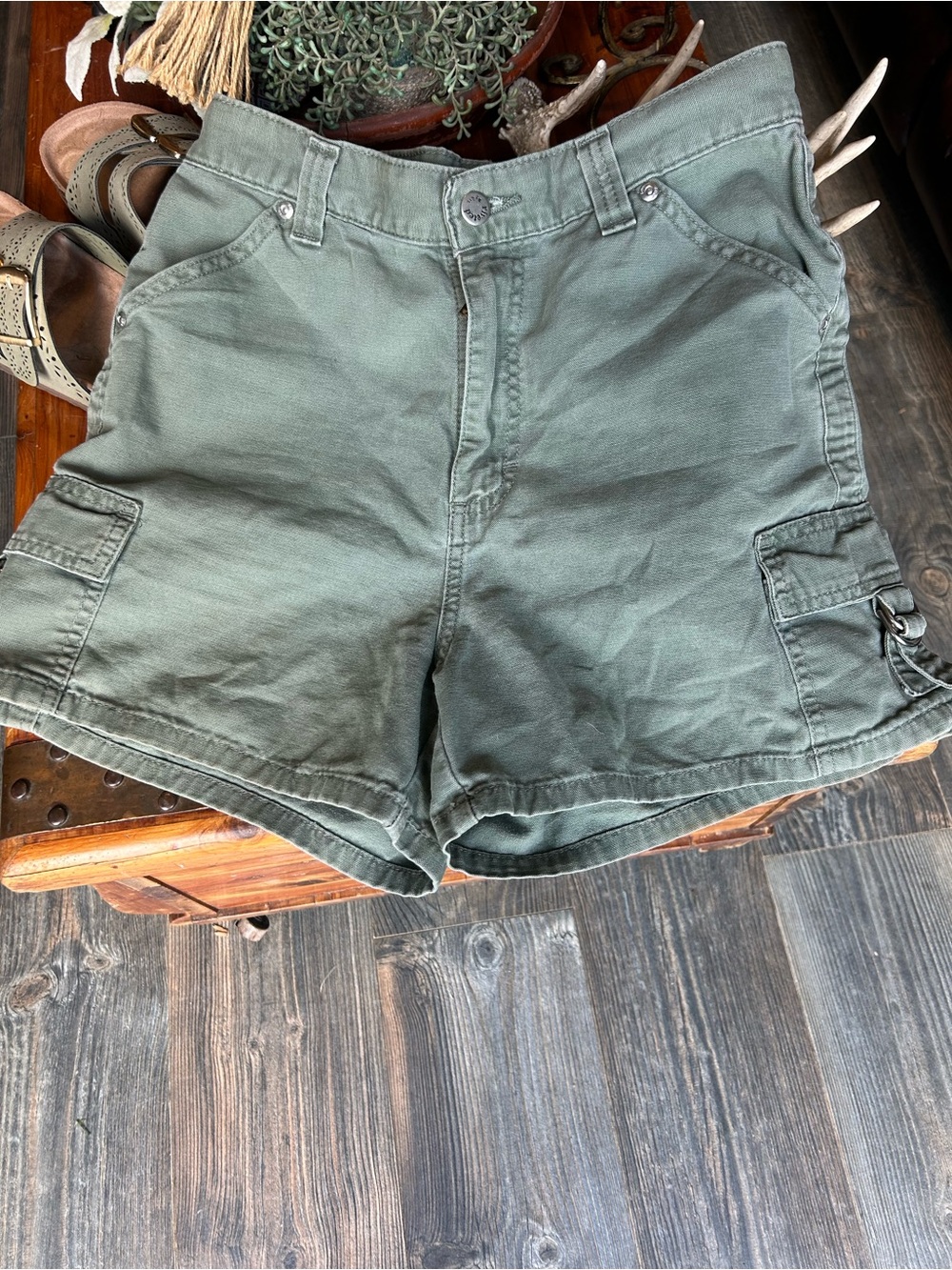 Casual Women's Cargo Shorts in Olive Green